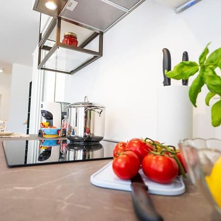 Rossini Home Pesaro Vicino Al Teatro Rossini By Yohome Екстериор снимка