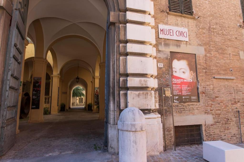 Rossini Home Pesaro Vicino Al Teatro Rossini By Yohome Екстериор снимка